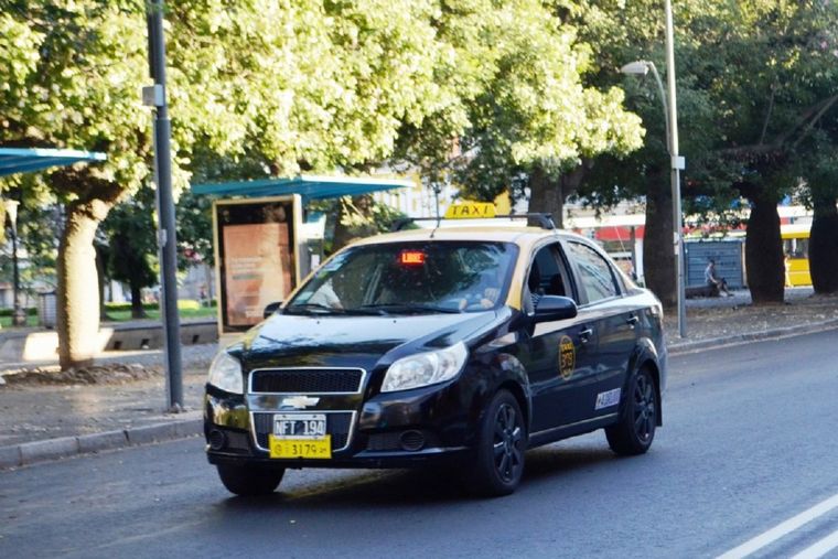 Díaz dijo que la tarifa vigente es "política" y no "ténica".