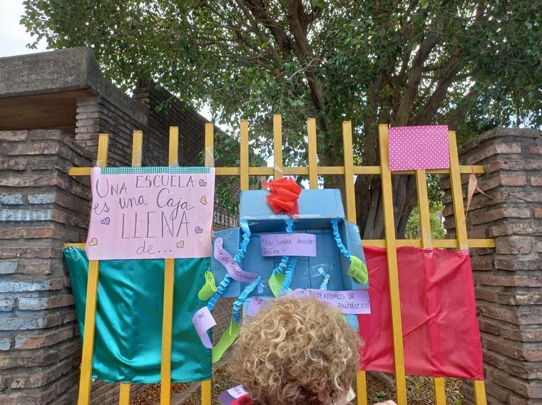 Abrazo a la escuela 117 Islas Malvinas