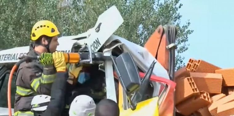 Otro choque en Pellegrini y Circunvalación que involucra a un camión. 