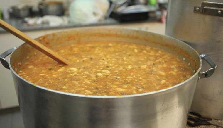 Los secretos de un buen locro en Viva la Radio.