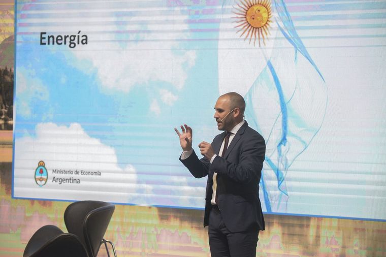 Guzmán disertó ante empresarios en Bariloche.