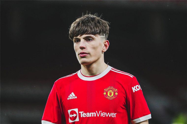 Alejandro Garnacho debutó con 17 años en el Manchester United.
