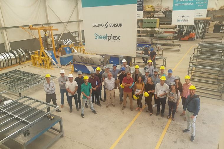 Steelplex duplicó la capacidad de ingeniería con equipo (Edisur)