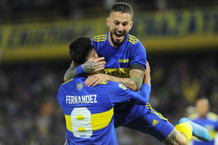 Benedetto festeja el primer de gol ante Barracas. (Fotobaires)