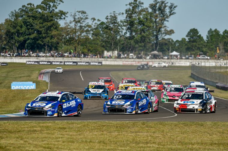 Primer ingreso a la 2, los 'Chivo' adelante, Barrio intenta por fuera con MIlla