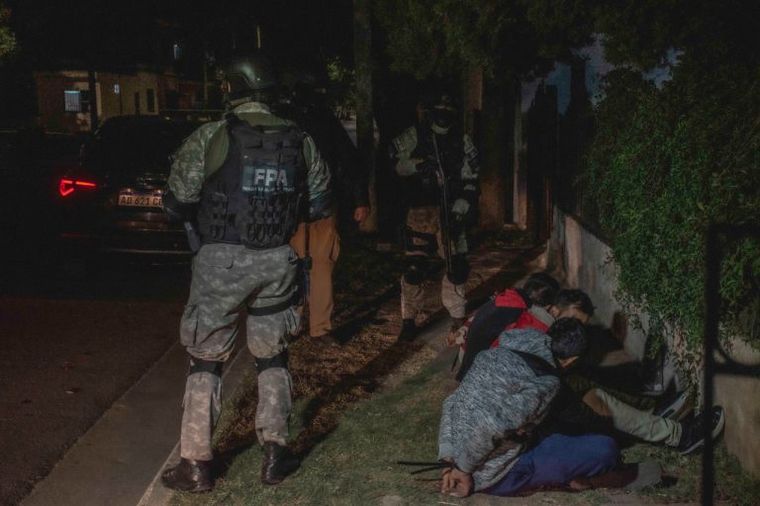FOTO: Desbaratan dos organizaciones narco en Córdoba: 17 detenidos