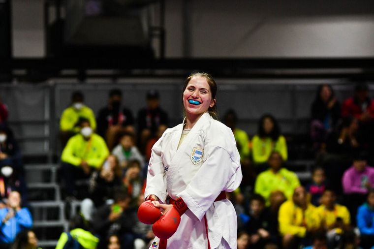 FOTO: Evelyn Diaz Biasizzo se llevó dorada en Karate