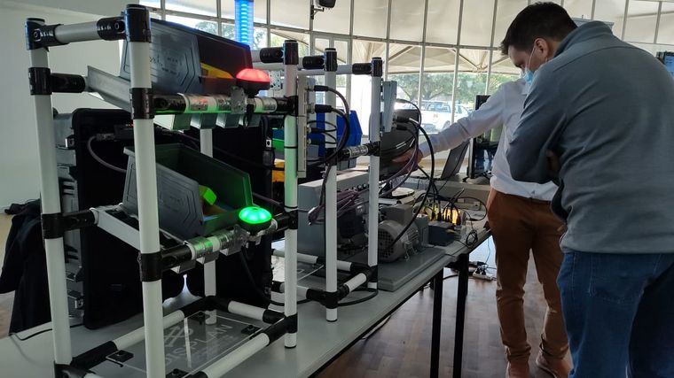 Los alumnos del Instituto Renault realizan la Feria Industria 4.0.