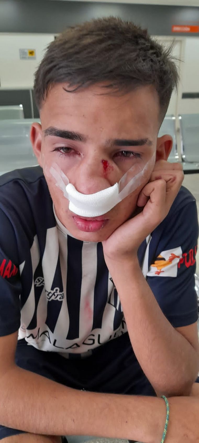 FOTO: Violencia en el fútbol: Luciano Narváez sufrió graves heridas en La Calera