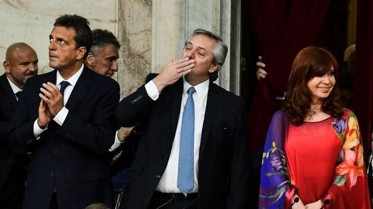 FOTO: Sergio Massa, Alberto Fernández y Cristina Kirchner, en el centro de la escena. 