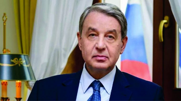 El embajador ruso en el Vaticano abrió la posibilidad del diálogo con el Papa.