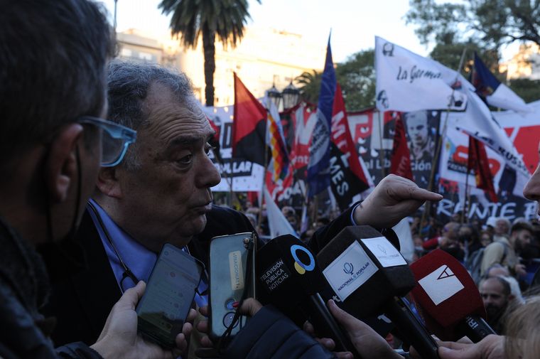 El Frente de Todos se sumó a la marcha contra la Corte Suprema de Justicia.