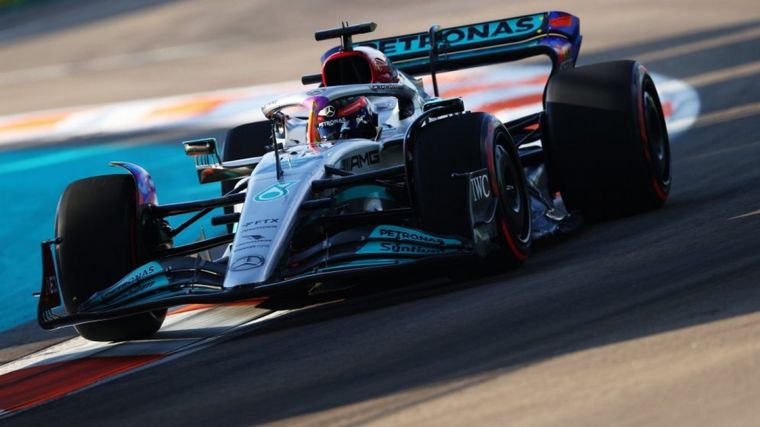 Russell puso arriba al Mercedes en la segunda tanda del viernes en Miami