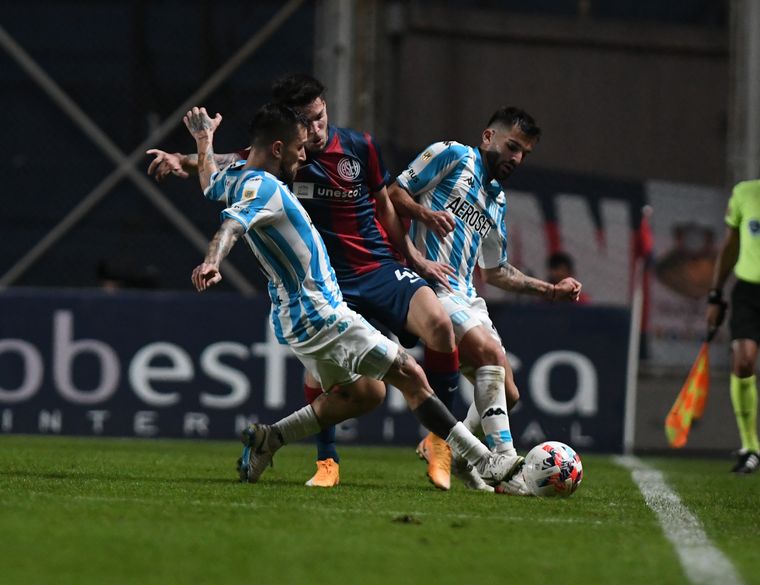 Racing alcanzó las 30 unidades y se aseguró el primer puesto de la Zona A.