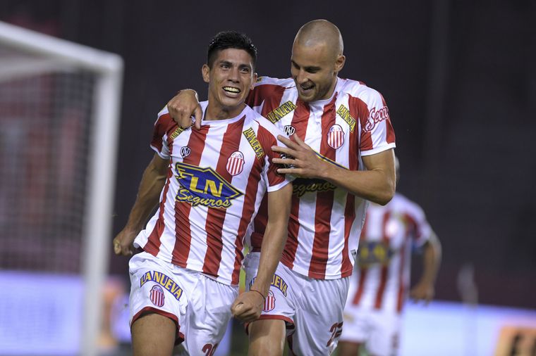 FOTO: Barracas goleó 3-1 a Godoy Cruz y se despidió con una sonrisa