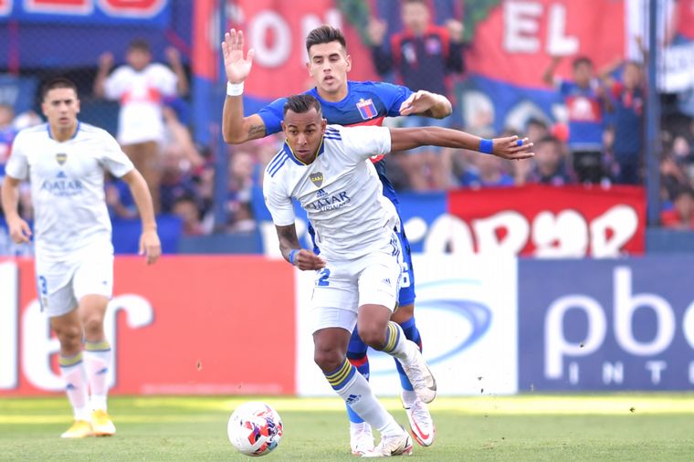 Boca se impuso ante Tigre en Victoria.