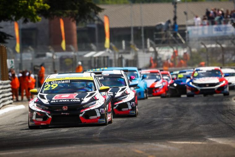 ´Bebu' y Guerrieri hicieron el 1-2 con sus Civic en la Carrera 1