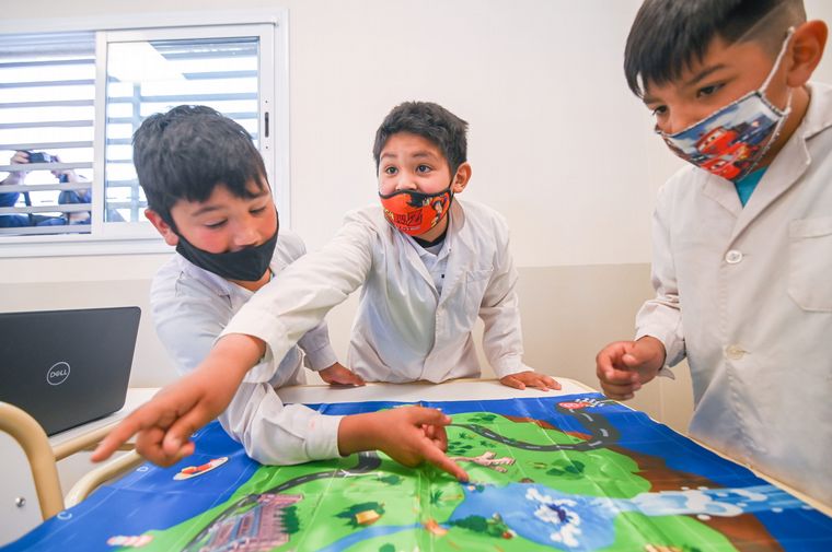 CREA significa Centro de Recursos para la Experimentación y la Acción.