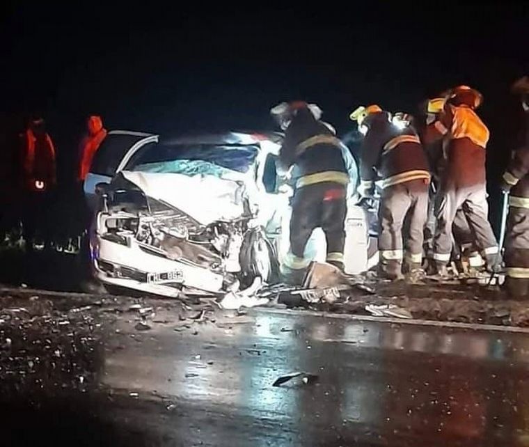 Fatal accidente tras choque entre un auto y una camioneta: 4 muertos (El Once/Época)