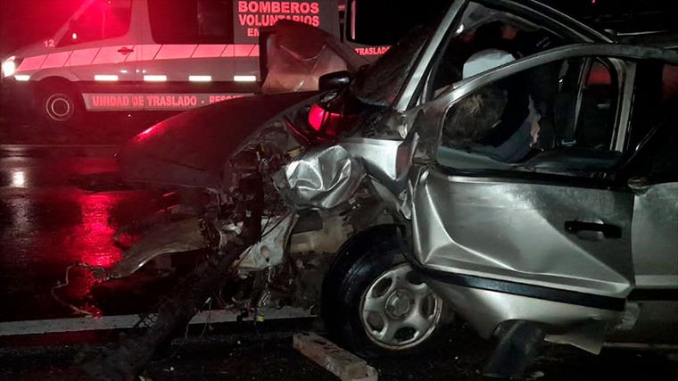 FOTO: Fatal accidente tras choque entre un auto y una camioneta: 4 muertos (El Once/Época)