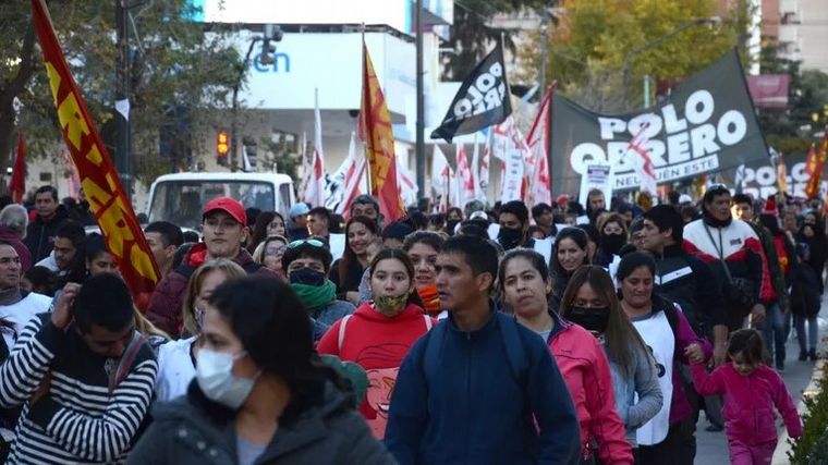 La Marcha Federal en Neuquén (Foto: La Mañana de Neuquén)