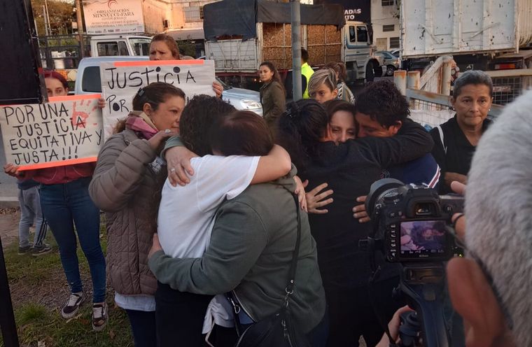 Sentida marcha por el femicidio de Nora Escobar en Baigorria.