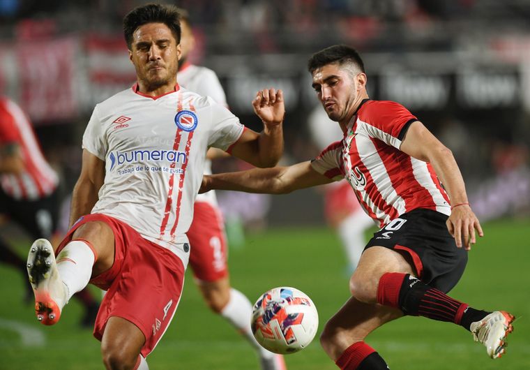 Estudiantes-Argentinos