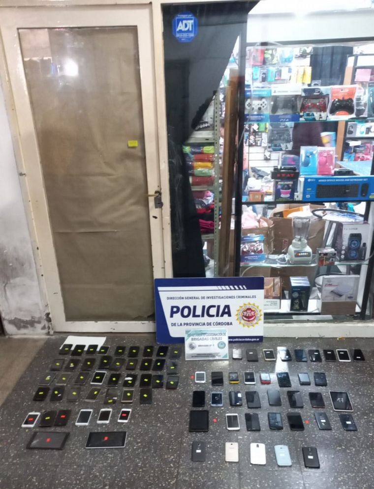 FOTO: Investigan el robo de celulares en Córdoba