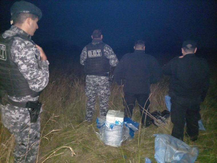 Hallaron cocaína en un campo en Pergamino