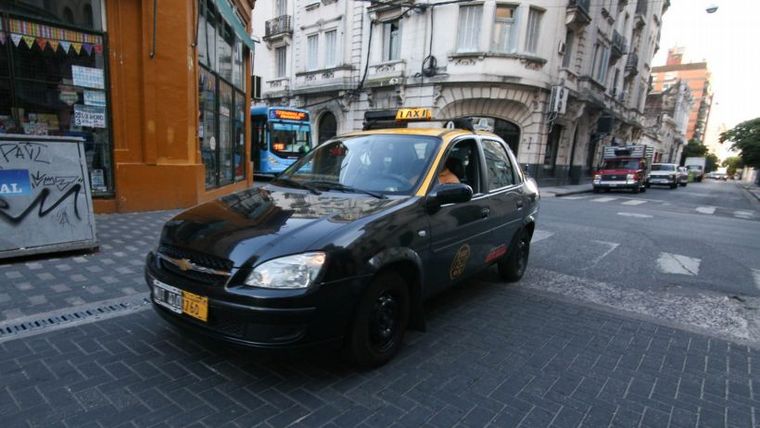 FOTO: El chofer del taxi está preso (Imagen ilustrativa: Rosario 3).