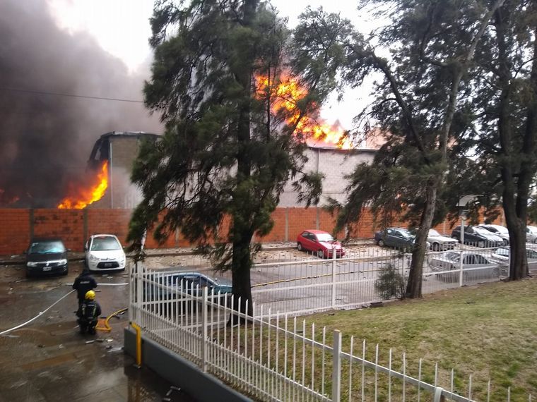 Un incendio se produjo en Dock Sud