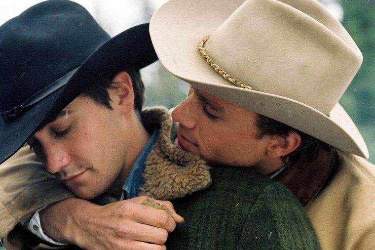 Jake Gyllenhall y Head Ledger en una escena de una película icónica.