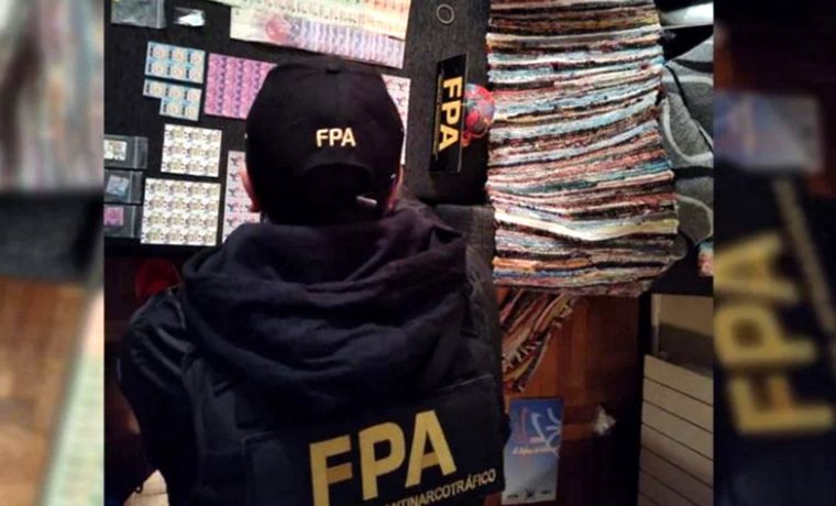 La Fuerza Policial Antinarcotráfico (FPA) durante el operativo.