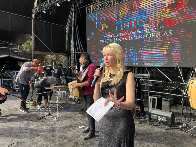 Ivana Ferrucci, en la conducción de Córdoba Patria.