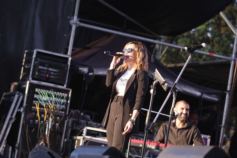 Agus Vivanco en la conducción de Córdoba Patria.