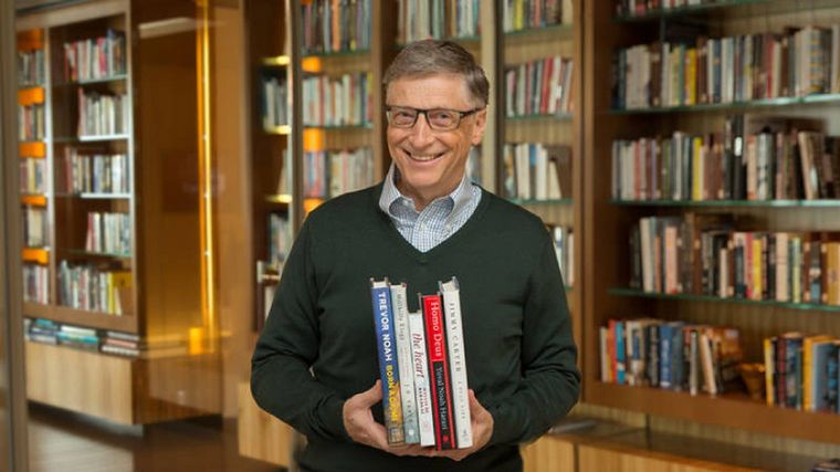 FOTO: Bill Gates recomendó 5 libros para cambiar vidas