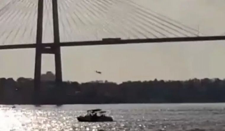 FOTO: Denunciaron al piloto que realizó arriesgada maniobra en el Puente Rosario-Victoria