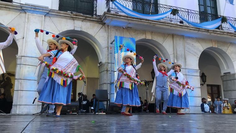 La Semana de Mayo se vive a pleno en el Cabildo de Córdoba.