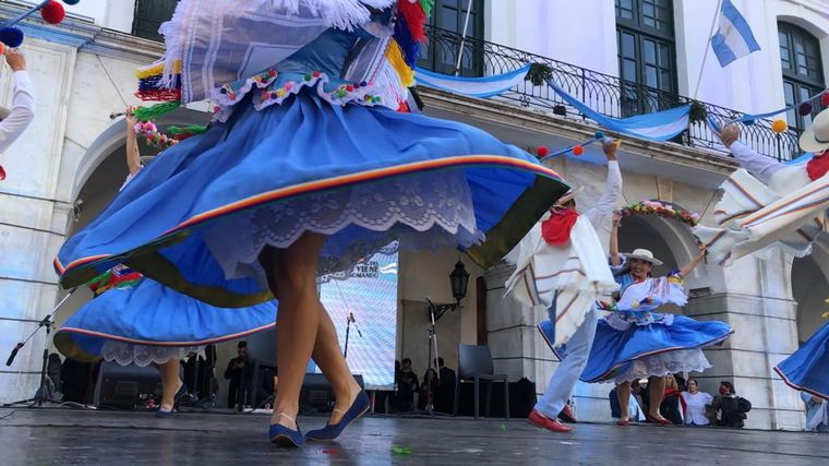 FOTO: La Semana de Mayo se vive a pleno en el Cabildo de Córdoba.