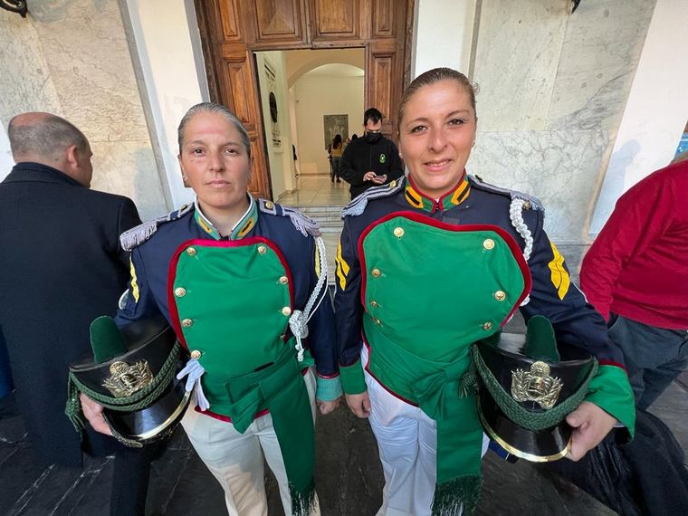 Sargento ayudante, Roxana Durán y Sargento primero Julieta Gómez