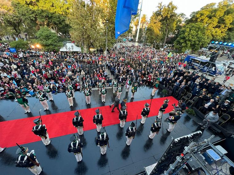 Volvió el Cambio de Guardia en el Cabildo de Córdoba.