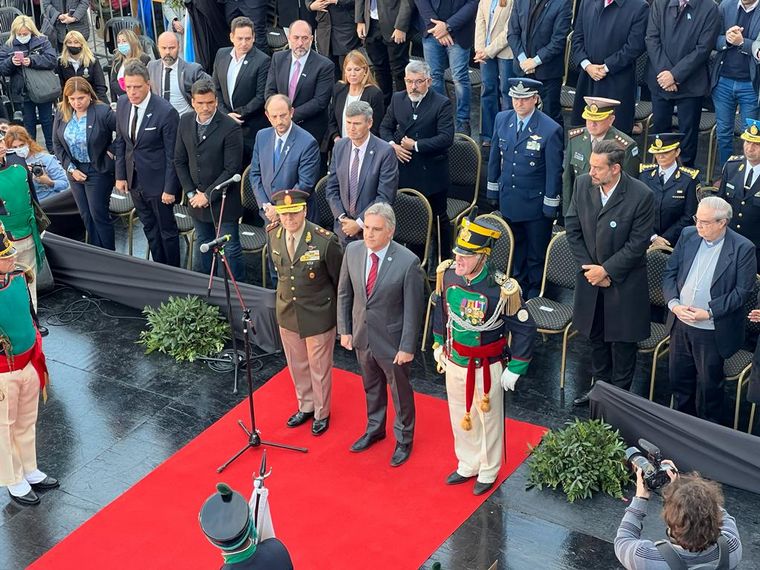Volvió el Cambio de Guardia en el Cabildo de Córdoba.