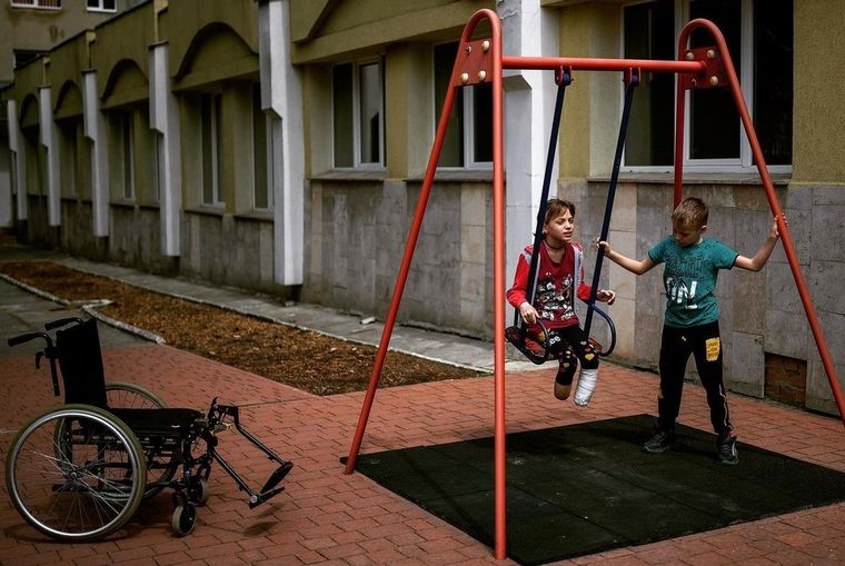 FOTO: Discapacidad y guerra: las imágenes de Emilio Morenatti para Associated Press