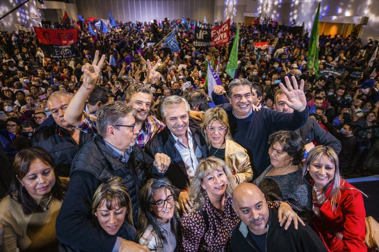 Alberto Fernández encabezó el primer congreso del Frente de Todos en Resistencia.