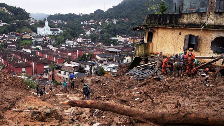 FOTO: Fuertes lluvias en Brasil dejaron al menos 37 muertos
