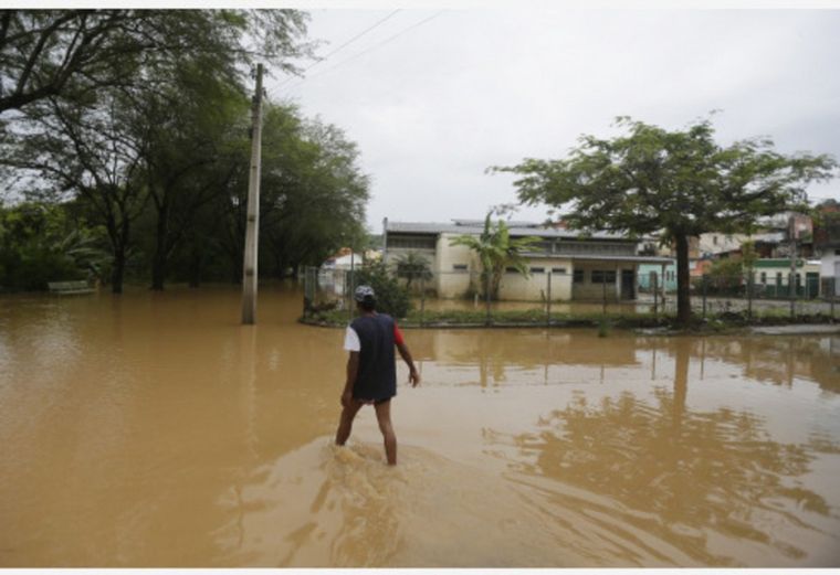 FOTO: Fuertes lluvias en Brasil dejaron al menos 37 muertos