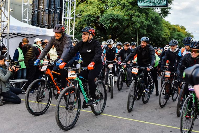 FOTO: Córdoba celebra su primera “Vuelta Ciclística