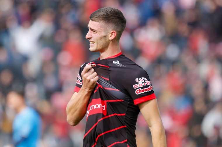 Instituto goleó a Tristán Suárez y sigue prendido arriba en la tabla de posiciones.