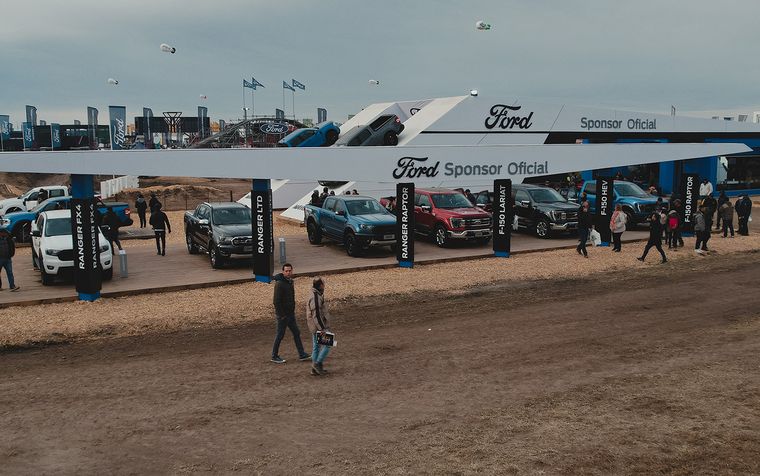 Ford junto al cliente en el campo, en la ciudad y en todos lados.