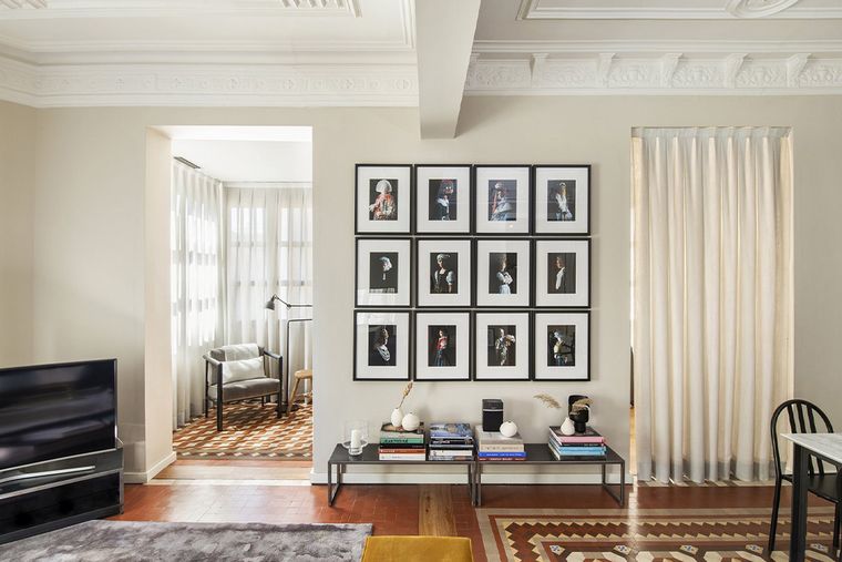 Juntar varias obras en un recuadros iguales es una gran idea (Pinterest/Grupo Edisur)